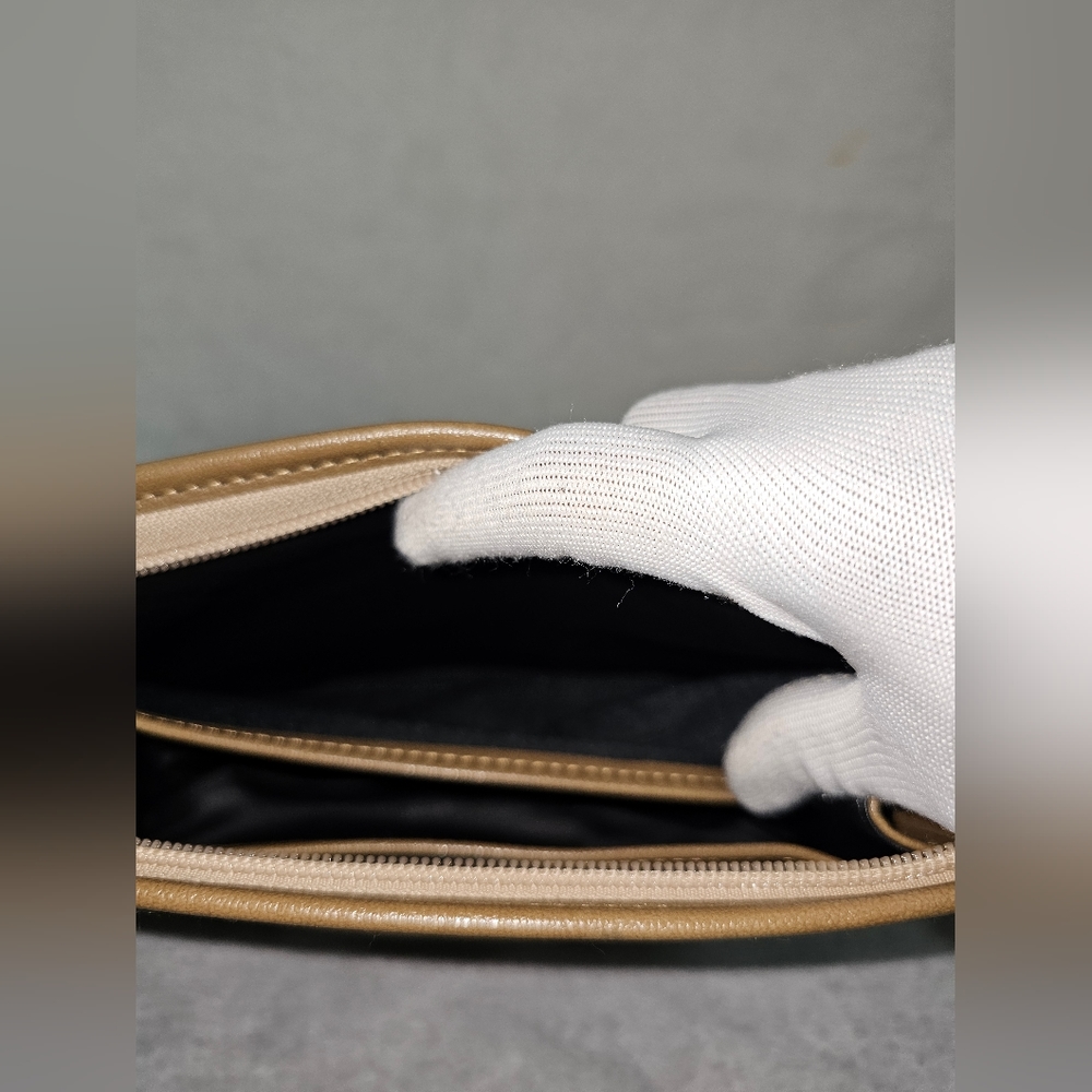 YSL Pouch - Picture 4 of 9
